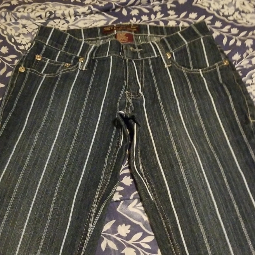 Stretchy jeans SIZZLE BRAND 1 hour only $12